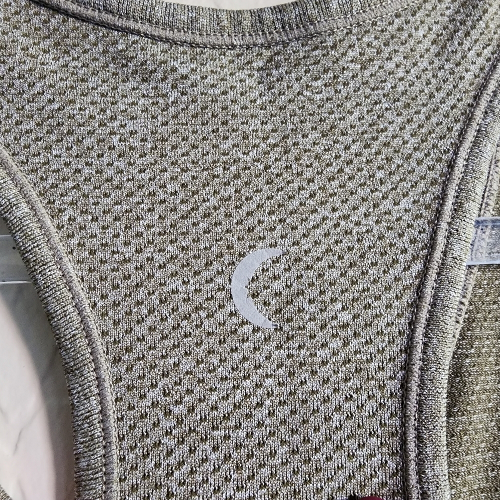 ⭐4/$20 Zyia Seamless Tank Top Small - Picture 5 of 8
